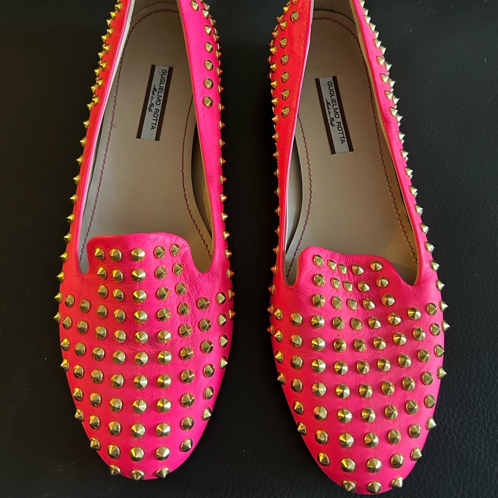 Hot pink leather loafers with gold studs - Sz 10 - Picture 2 of 5